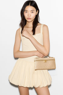 <tc>Loro Piana</tc> กระเป๋าใส่ของ Extra Pocket L19 สำหรับผู้หญิง