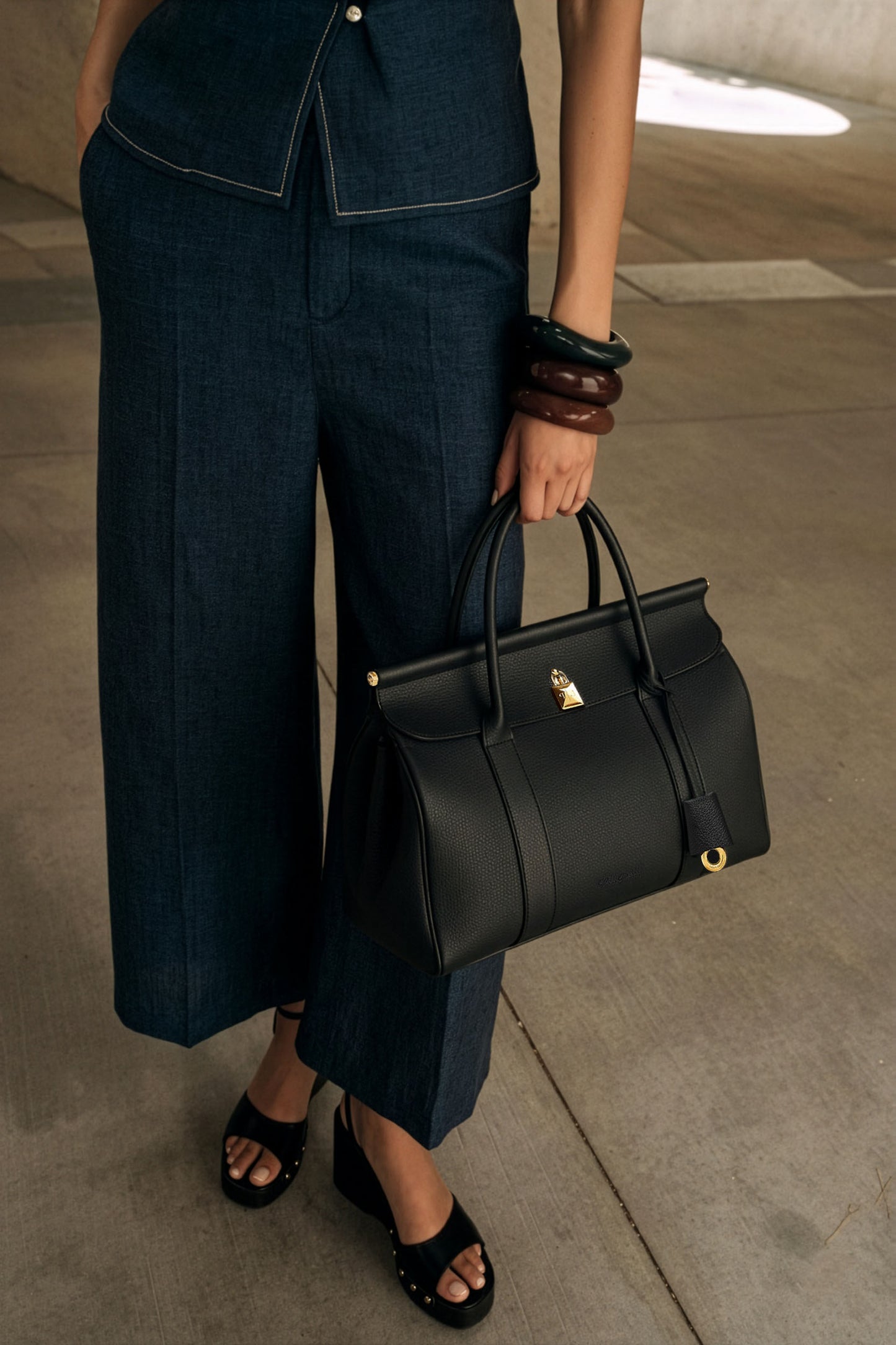 <tc>Loro Piana</tc> 女士 Loom 包 L32