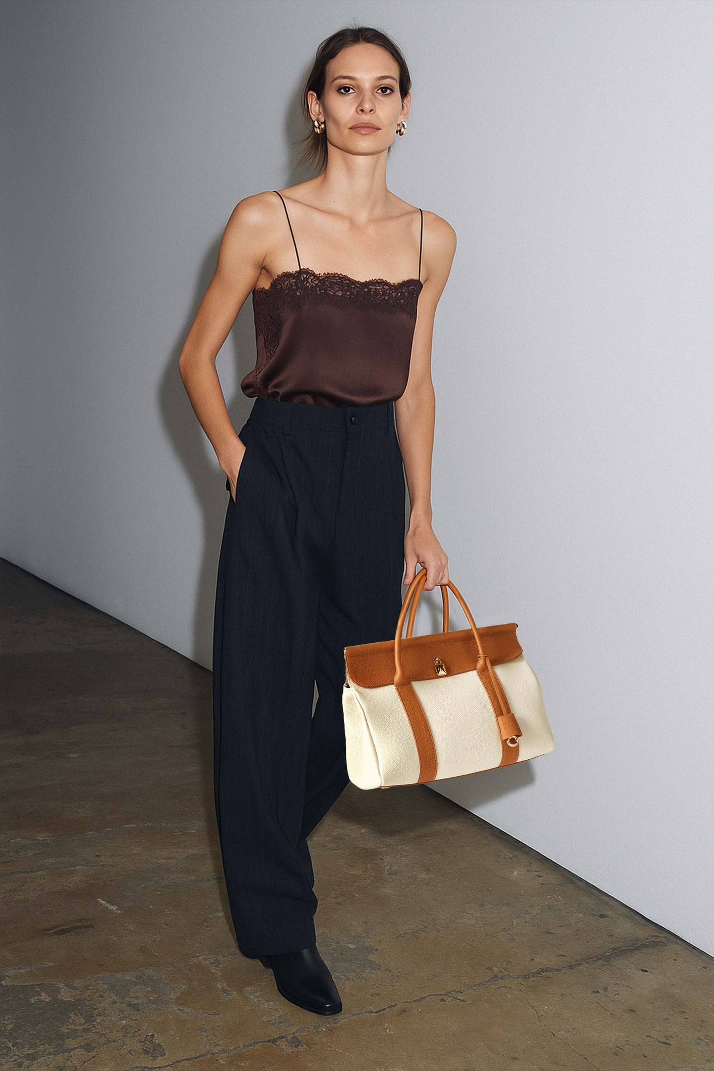 <tc>Loro Piana</tc> 女士 Loom 包 L32